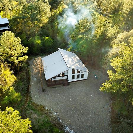 ברוקן בו New Farmhouse-Chic Cabin With Hot Tub & Firepit מראה חיצוני תמונה